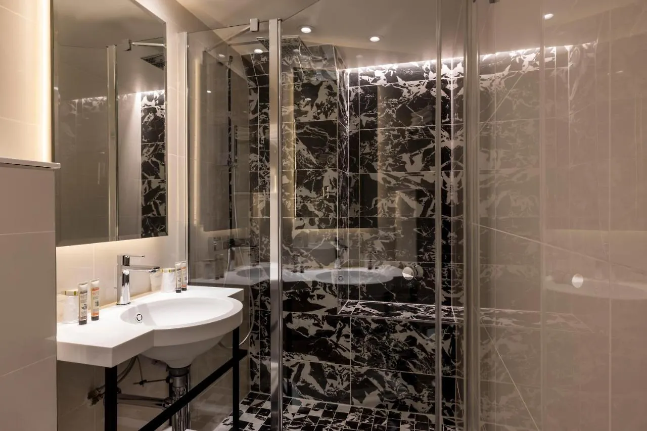 Hotel La Canopee Paris 3*,